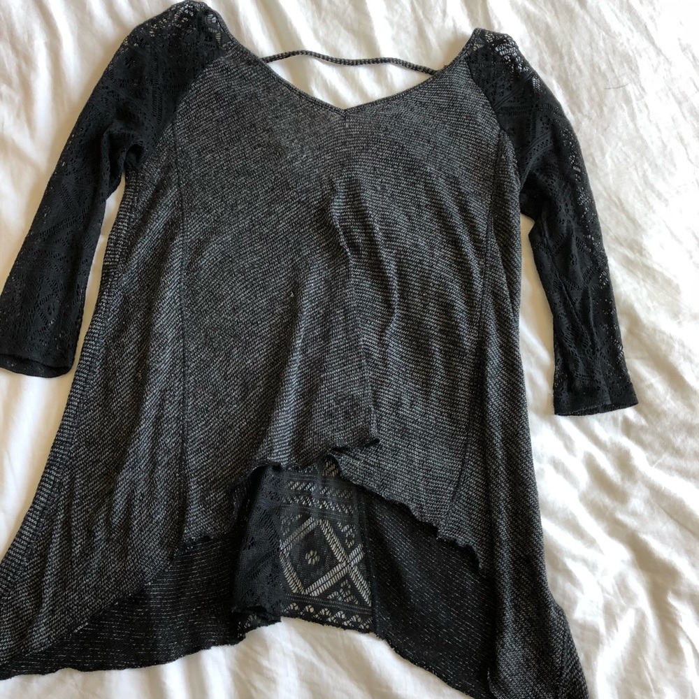 Slouchy style black sweater